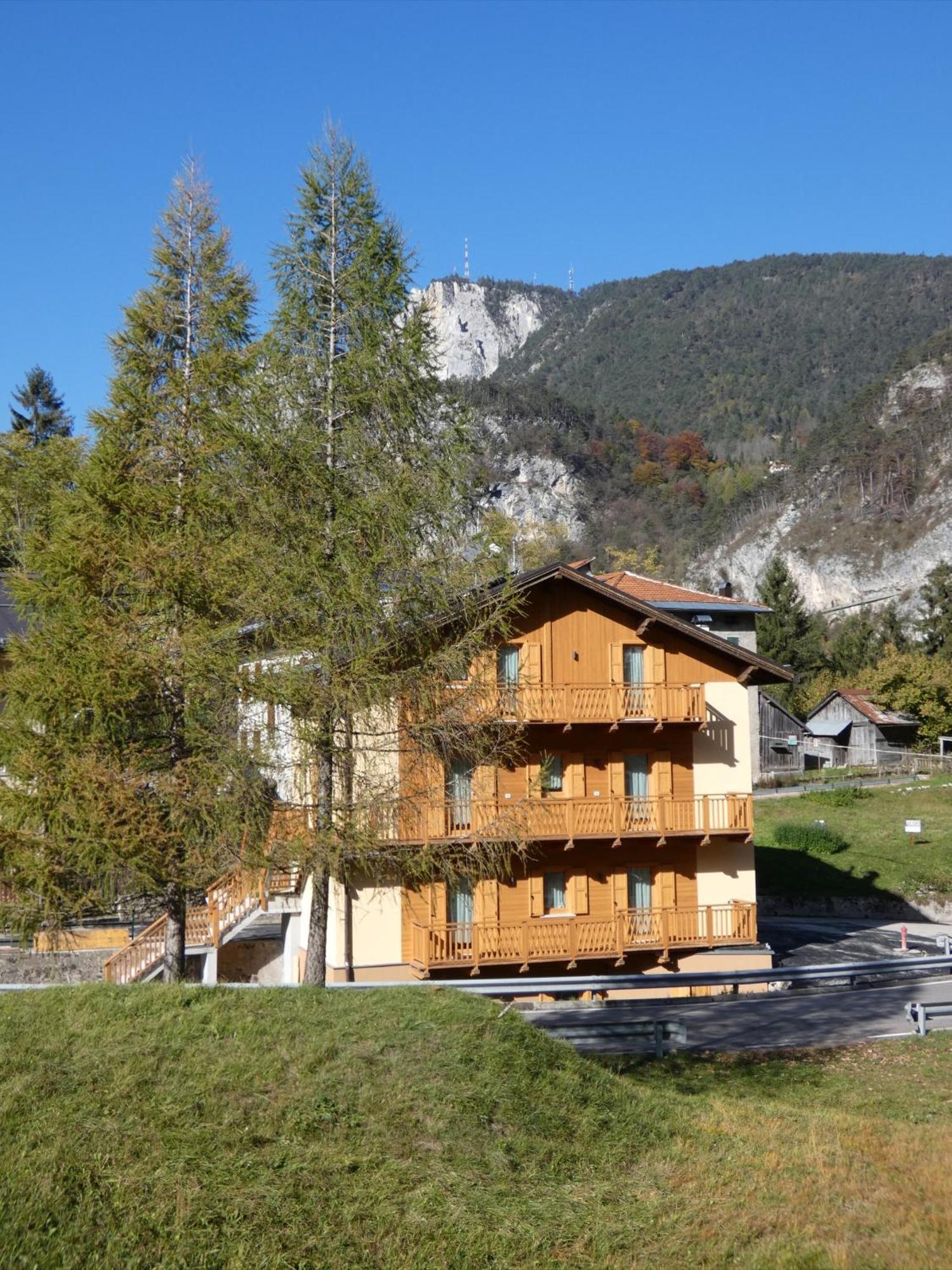 Готель Ai Larici Perarolo di Cadore Екстер'єр фото